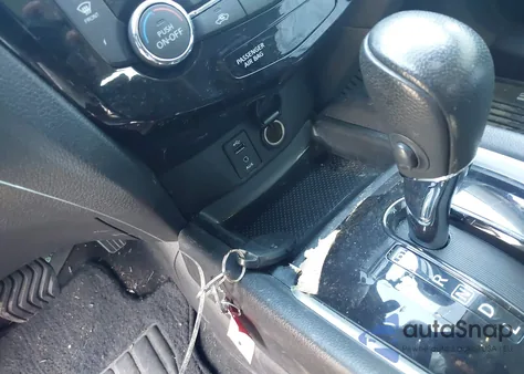 2016 Nissan Rogue Sl z USA, uszkodzony, nr VIN 5N1AT2MV1GC762867